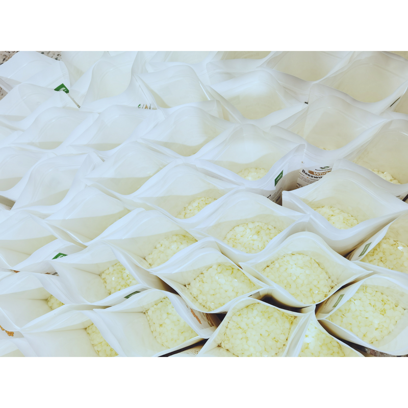 Buy Bulk - Beeswax - White Granules - Organic (Origin: China) - 20 kg  (44.09 lbs)